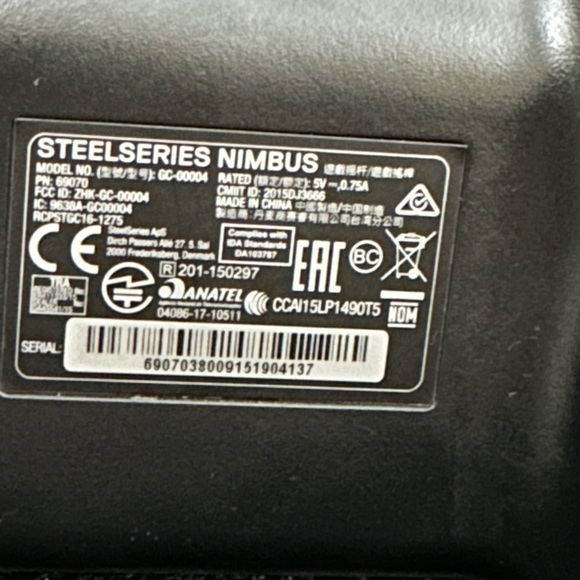 SteelSeries Nimbus Bluetooth Mobile Gaming Controller - Iphone, iPad, Apple TV40 - Picture 6 of 8
